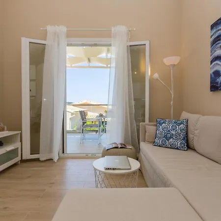 Alisachni Maisonette