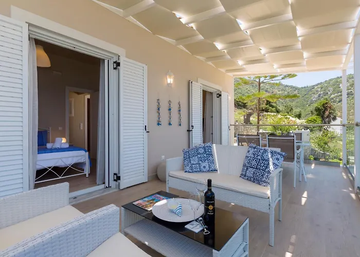 Alisachni Maisonette * Apraos