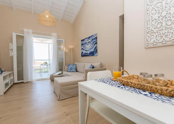 Alisachni Maisonette *