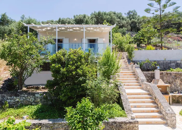 Alisachni Maisonette