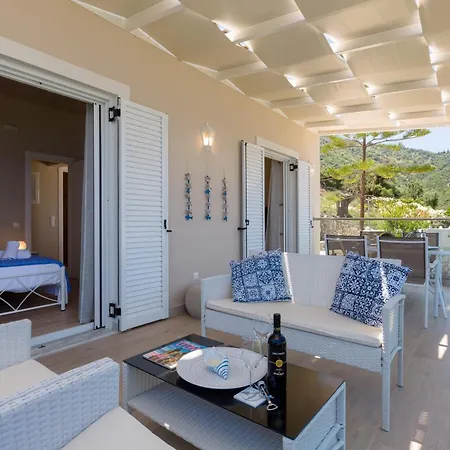 Alisachni Maisonette * Apraos