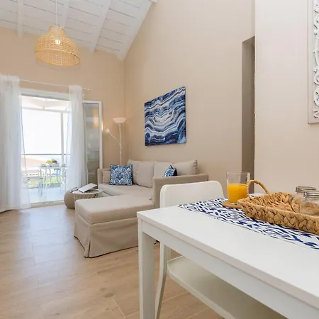 Alisachni Maisonette *